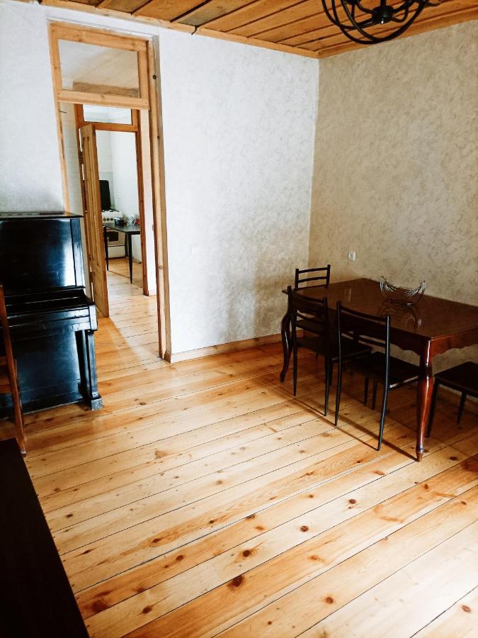 Guest House Casa Borjomi ภายนอก รูปภาพ