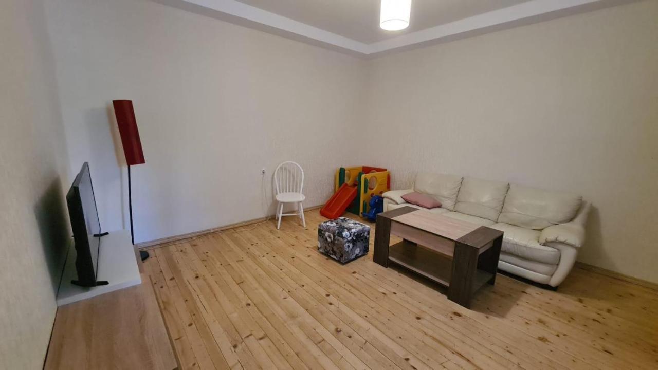 Guest House Casa Borjomi ภายนอก รูปภาพ