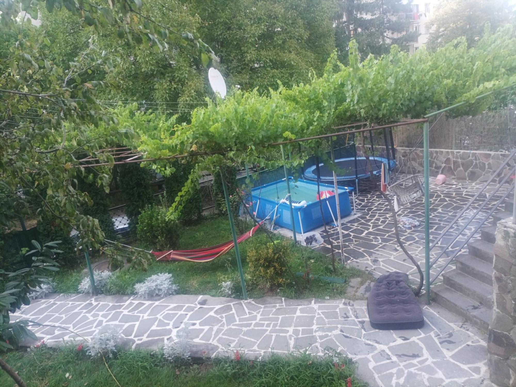 Guest House Casa Borjomi ภายนอก รูปภาพ